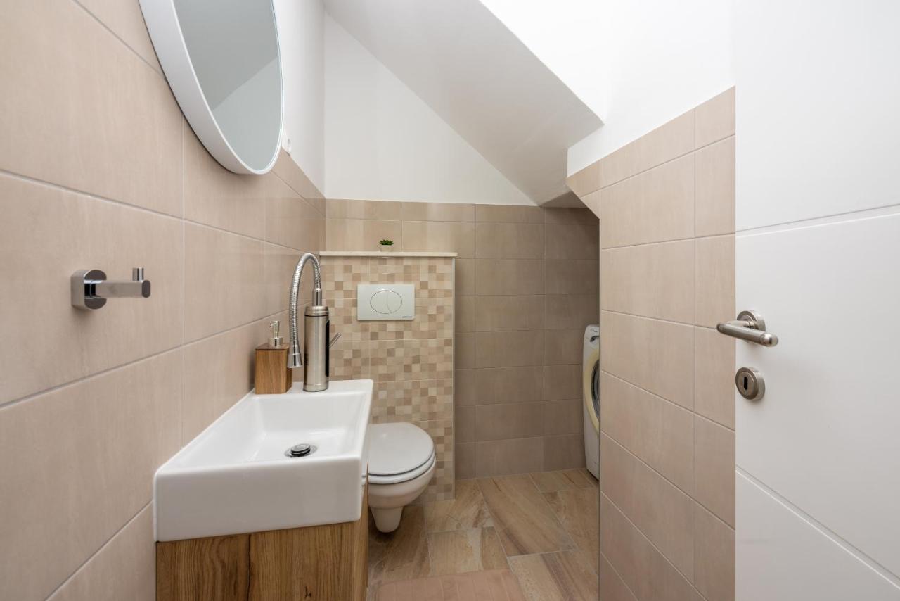 Villa Antani With Heated Pool, Sauna & Jacuzzi Crikvenica Exterior photo